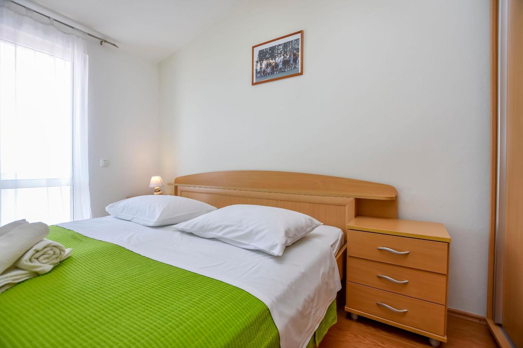 Apartments Jasna Примоштен Екстер'єр фото