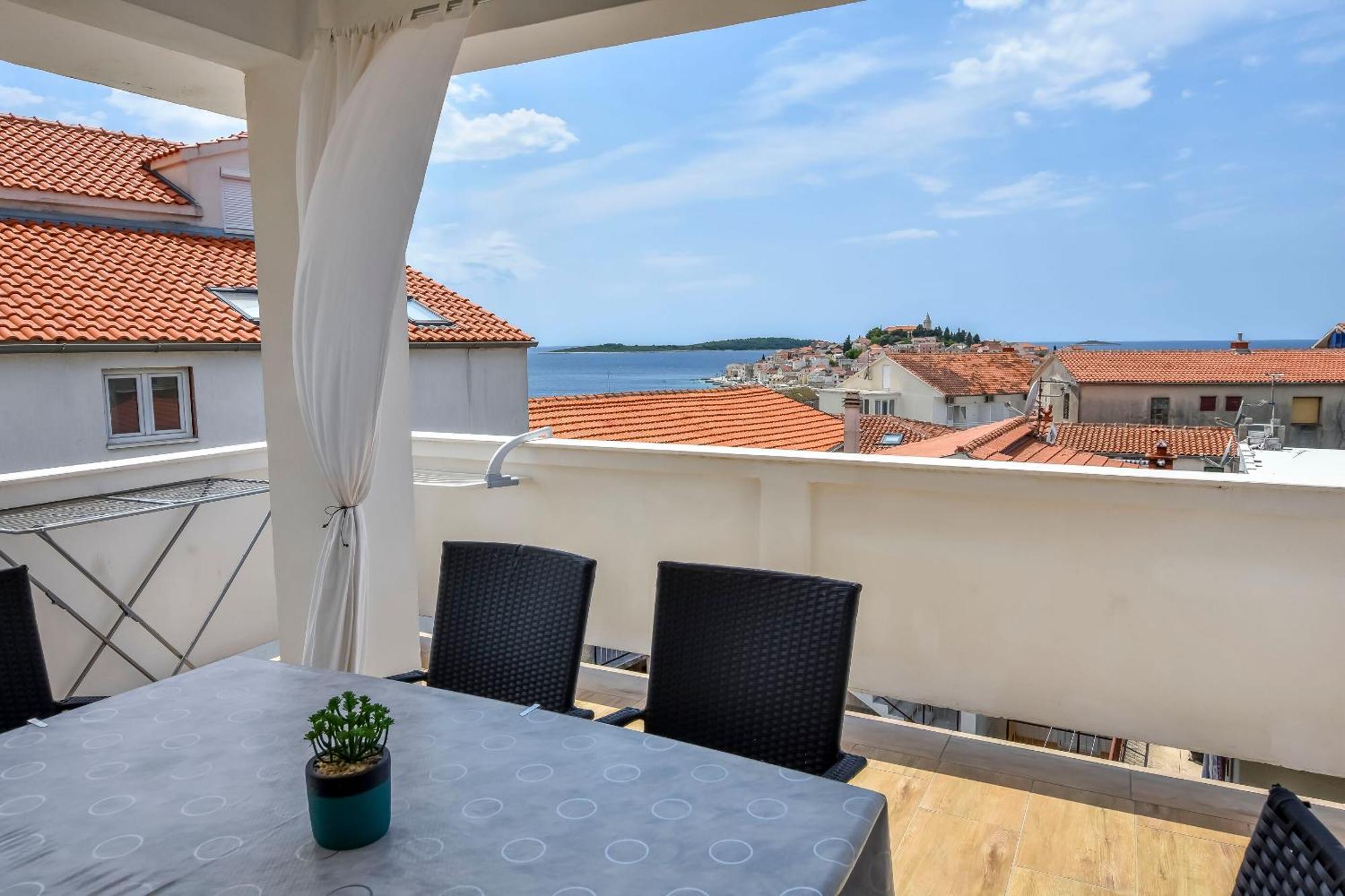 Apartments Jasna Примоштен Екстер'єр фото