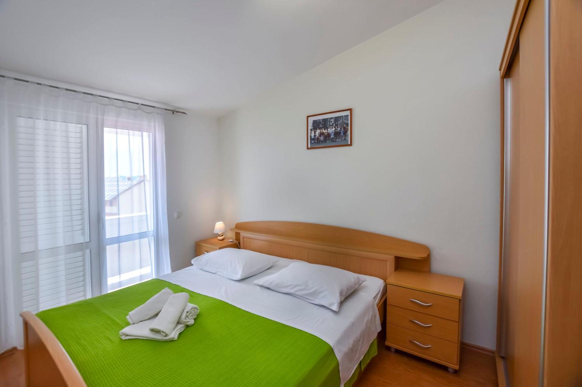 Apartments Jasna Примоштен Екстер'єр фото