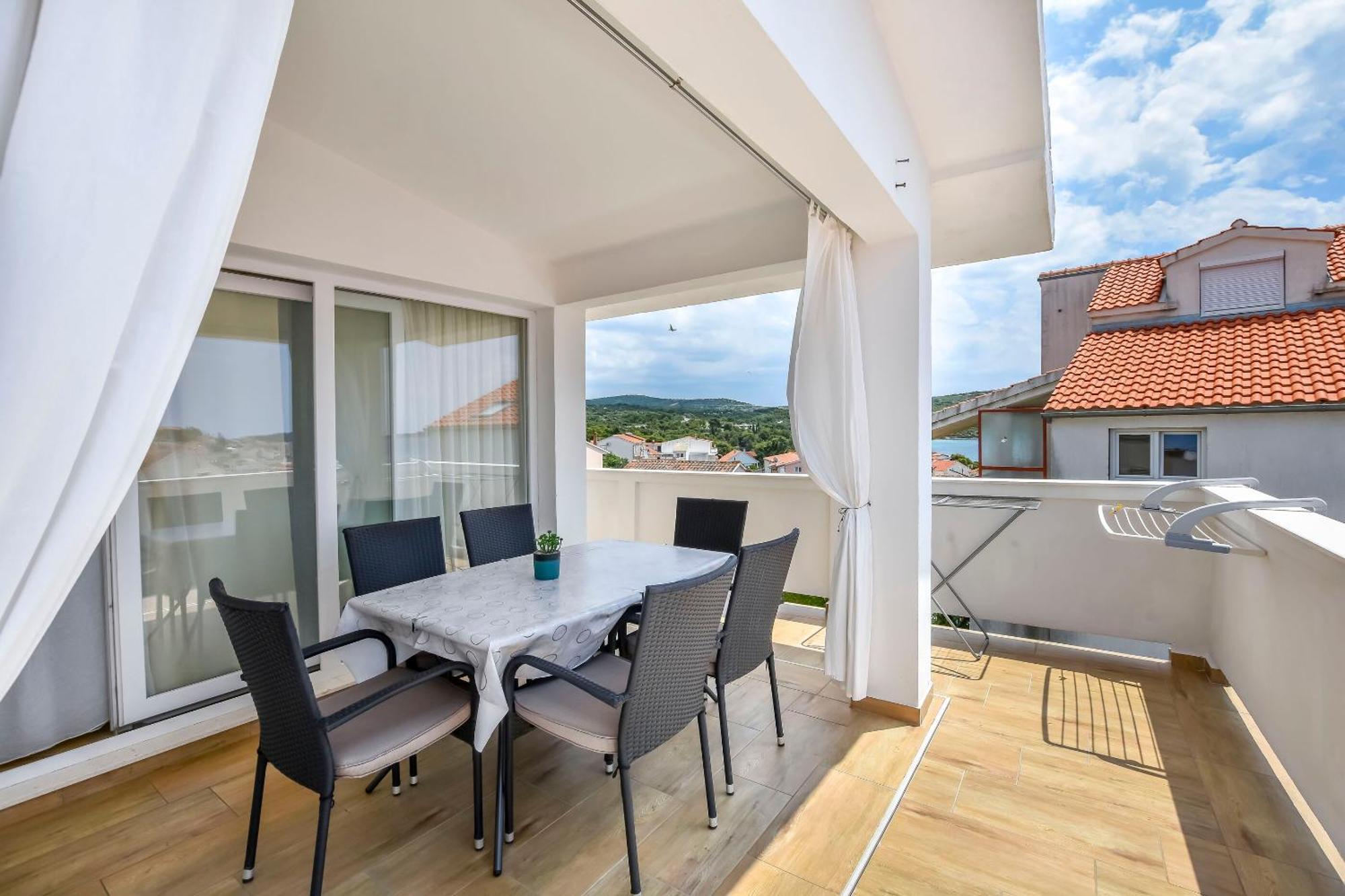 Apartments Jasna Примоштен Екстер'єр фото